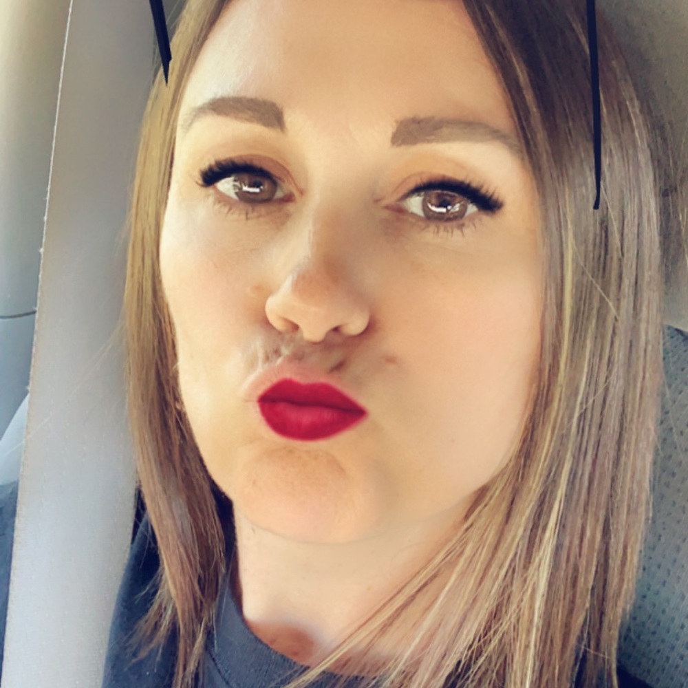 Meet your Posher, Dana